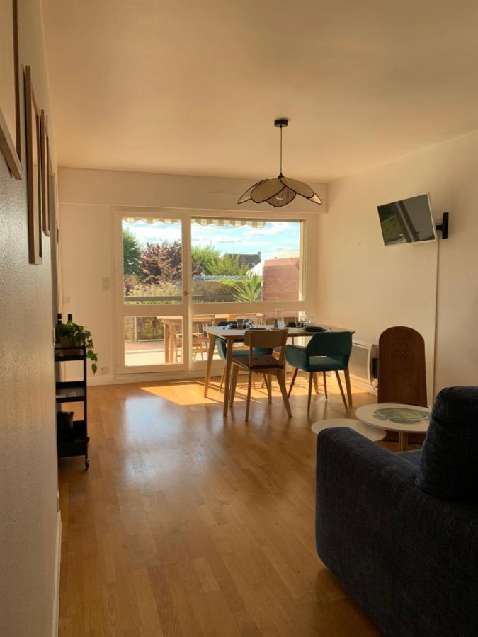Trouville, Appartement Renove Avec Grande Terrasse Au Calme Екстериор снимка