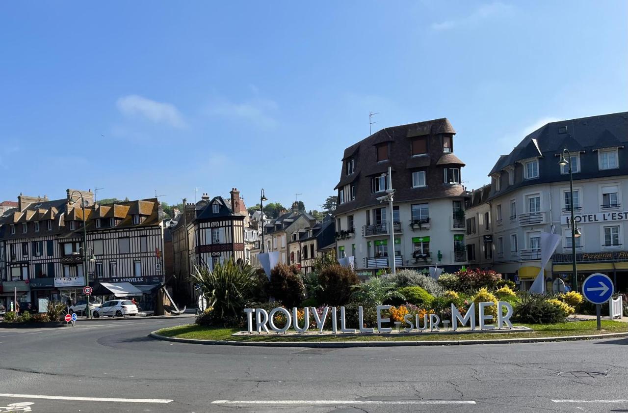 Trouville, Appartement Renove Avec Grande Terrasse Au Calme Екстериор снимка